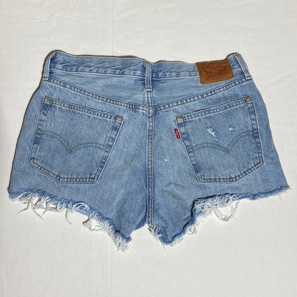 Levi Strauss 501 Button Fly Distressed Jean Shorts. Size 30. - Picture 3 of 9